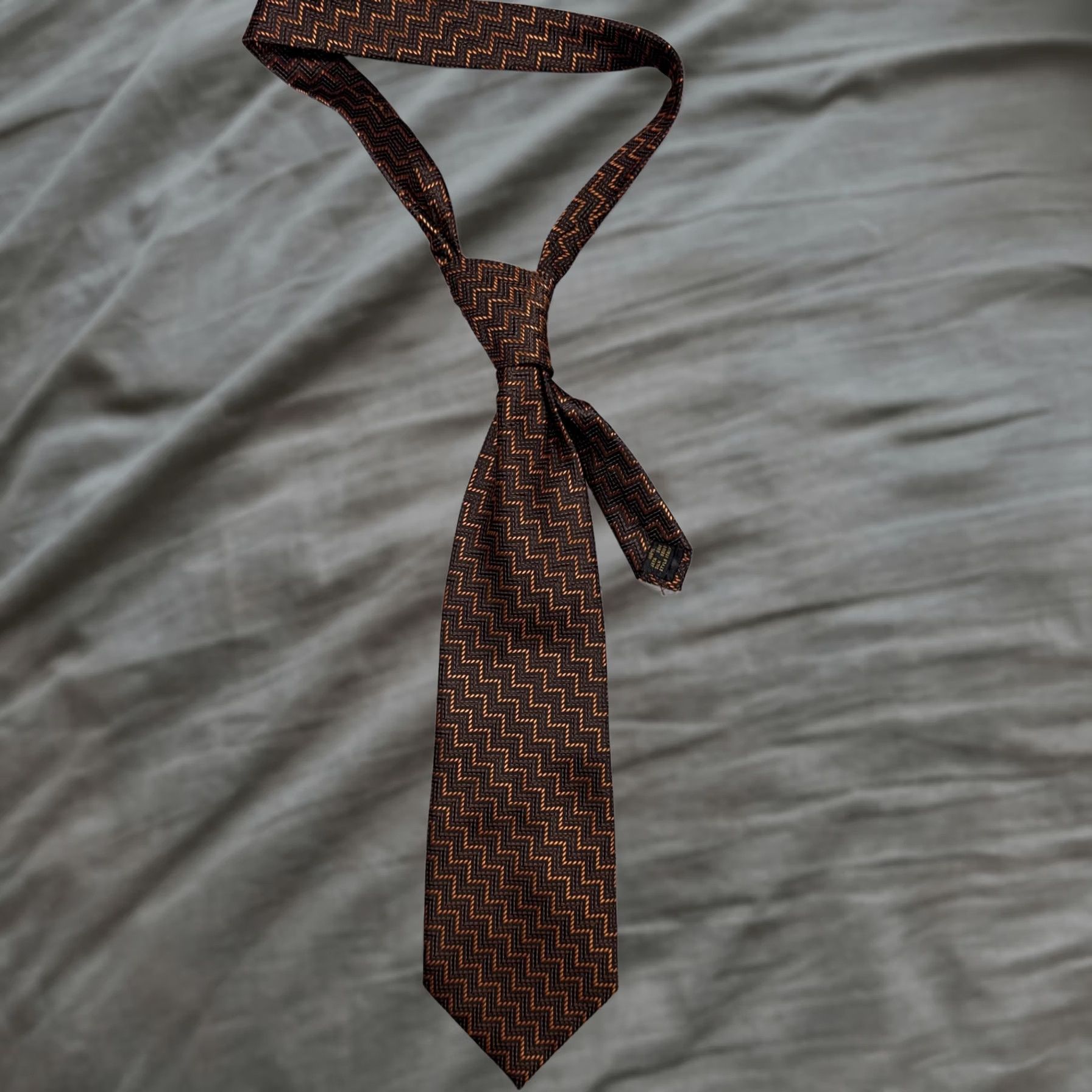 Ermenegildo Zegna VINTAGE Ermenegildo Zegna Silk Tie Brown Orange Geometric Zigzag Pattern Italy Shirt Necktie Mens One Size Size ONE SIZE - 1 Thumbnail