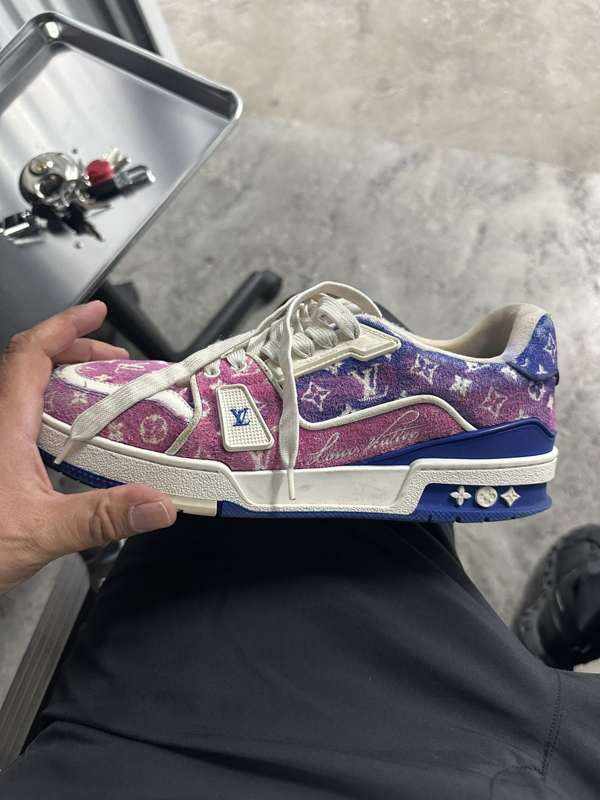 Louis Vuitton Louis Vuitton Trainer Sneakers Blue-Pink Monogram Size 9.5 Size US 9.5 / EU 42-43 - 7 Thumbnail