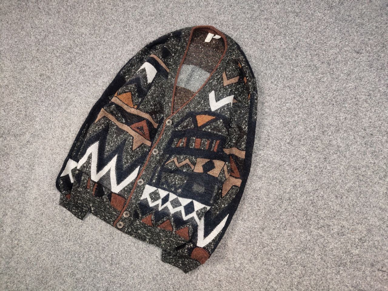 Japanese Brand Vintage 90's Japanese Style Knit Art Gray Pattern Cardigan Size US L / EU 52-54 / 3 - 3 Thumbnail