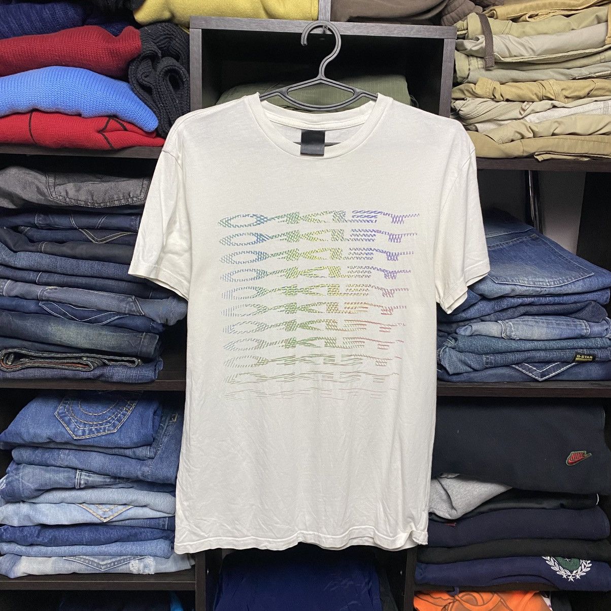 Oakley Vintage Oakley Softwear Big Monogrammed y2k tee size M Size US M / EU 48-50 / 2 - 1 Thumbnail