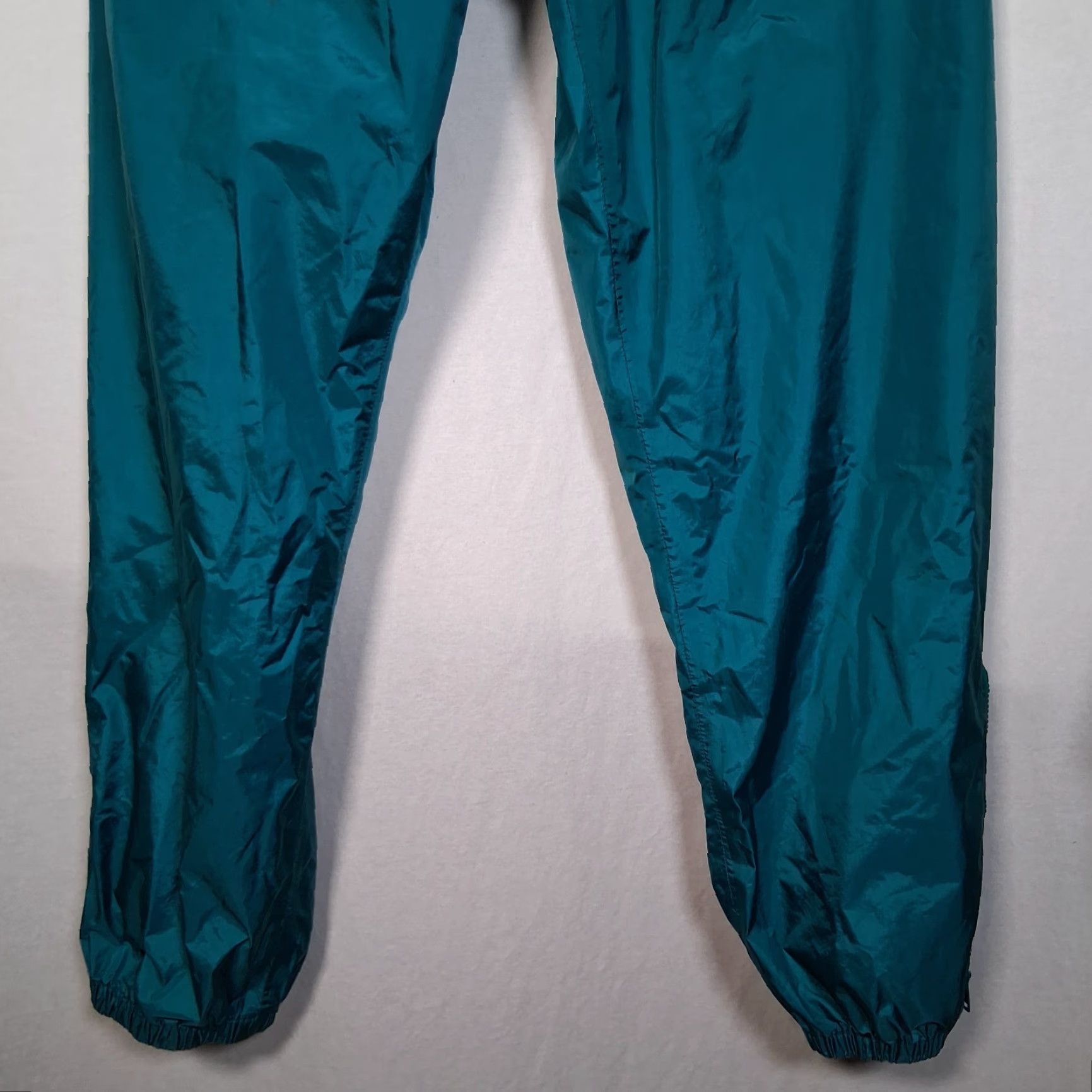 Vintage VINTAGE L.L. Bean Rain Pants Men M Tall Teal Nylon Softshell Lined 32" Inseam Jogger with Zip Cuff Weather Gear Gore Tex Rain Pants Mens 1990s Size US 31 - 7 Thumbnail