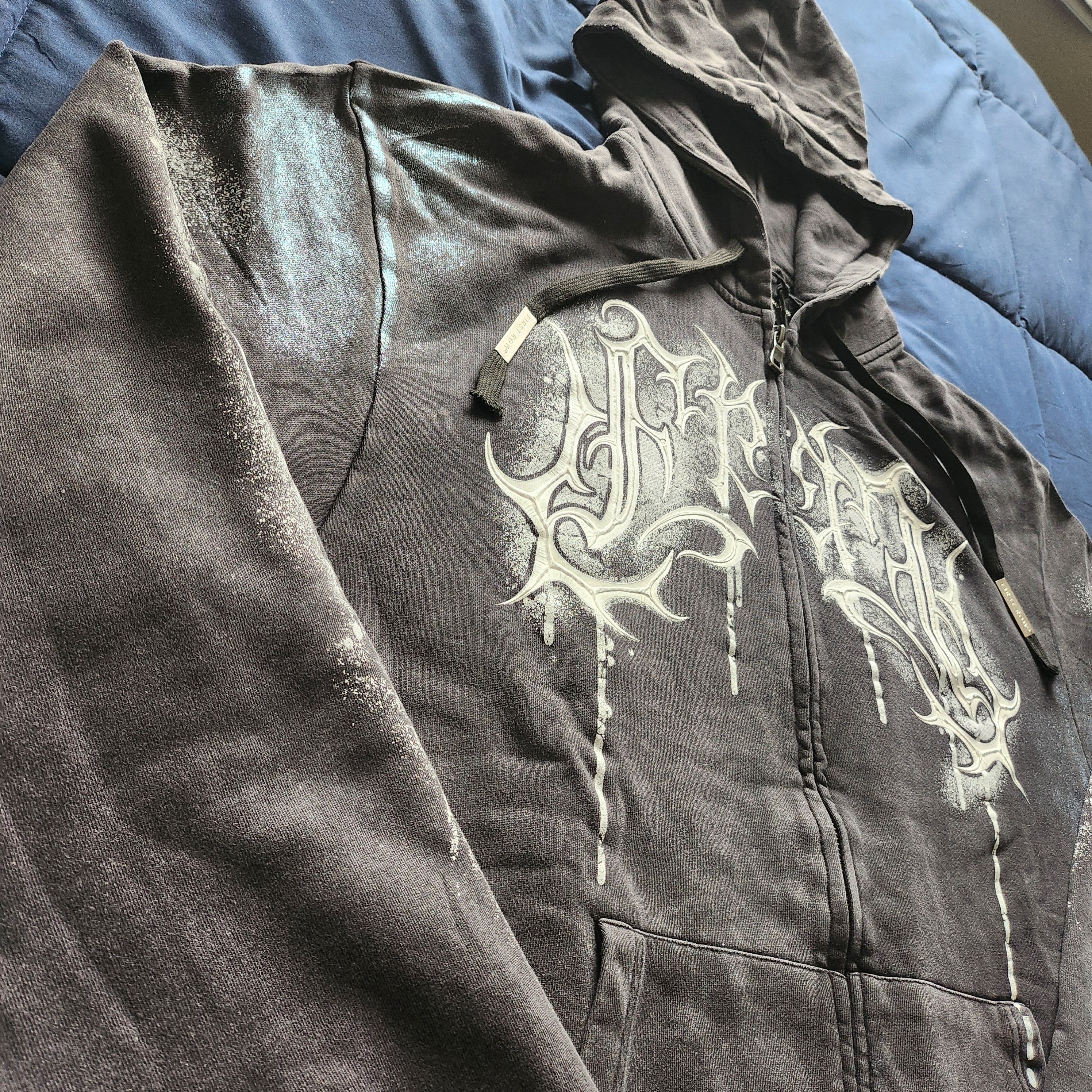Other First Row Metallic Script Spray-Wash Zip-Up Hoodie Dark Grey Size US L / EU 52-54 / 3 - 12 Thumbnail