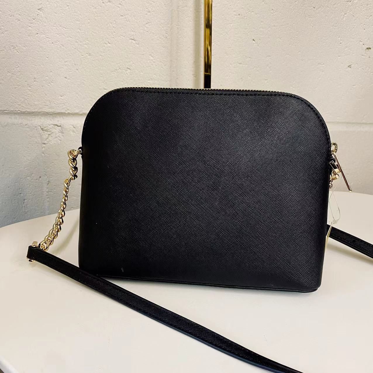 Michael Kors Michael Kors 35F1GTVC6T Jet Set Travel Dome Crossbody Bag Size ONE SIZE - 4 Thumbnail
