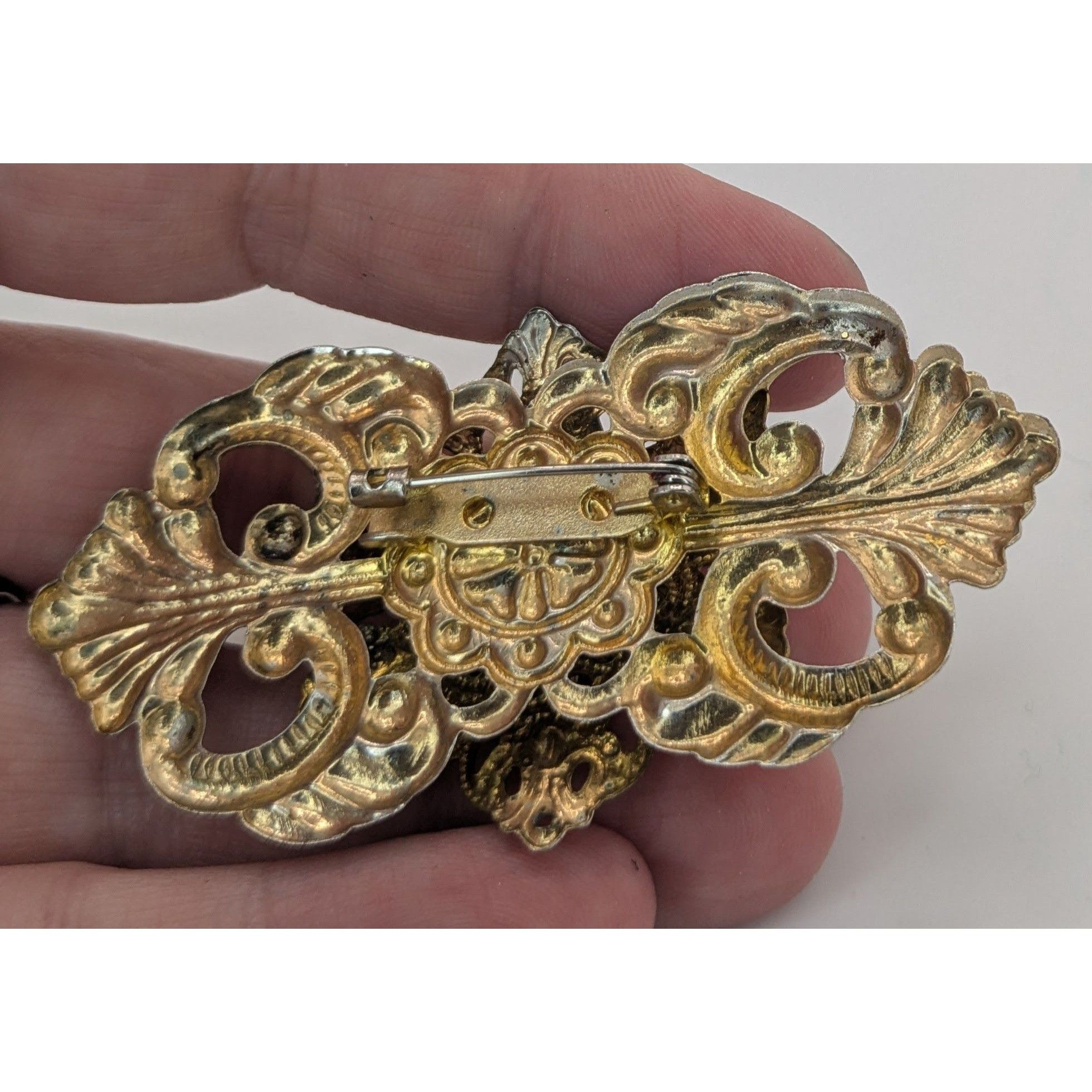 Handmade Vintage Victorian Style Gold Tone Brooch With Crystal Rhines Size ONE SIZE - 7 Thumbnail