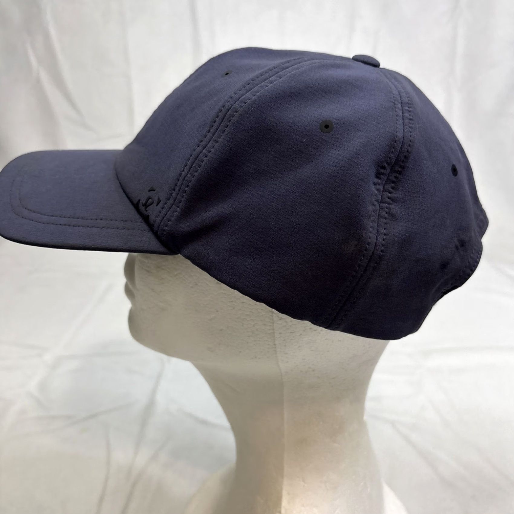 Lululemon Lululemon Hat Cap Strap Back Grey Workout Lightweight Athletic Outdoors Unisex Adjustable Gray Baseball Cap Logo Unisex Adults Mens Women Size ONE SIZE - 7 Thumbnail