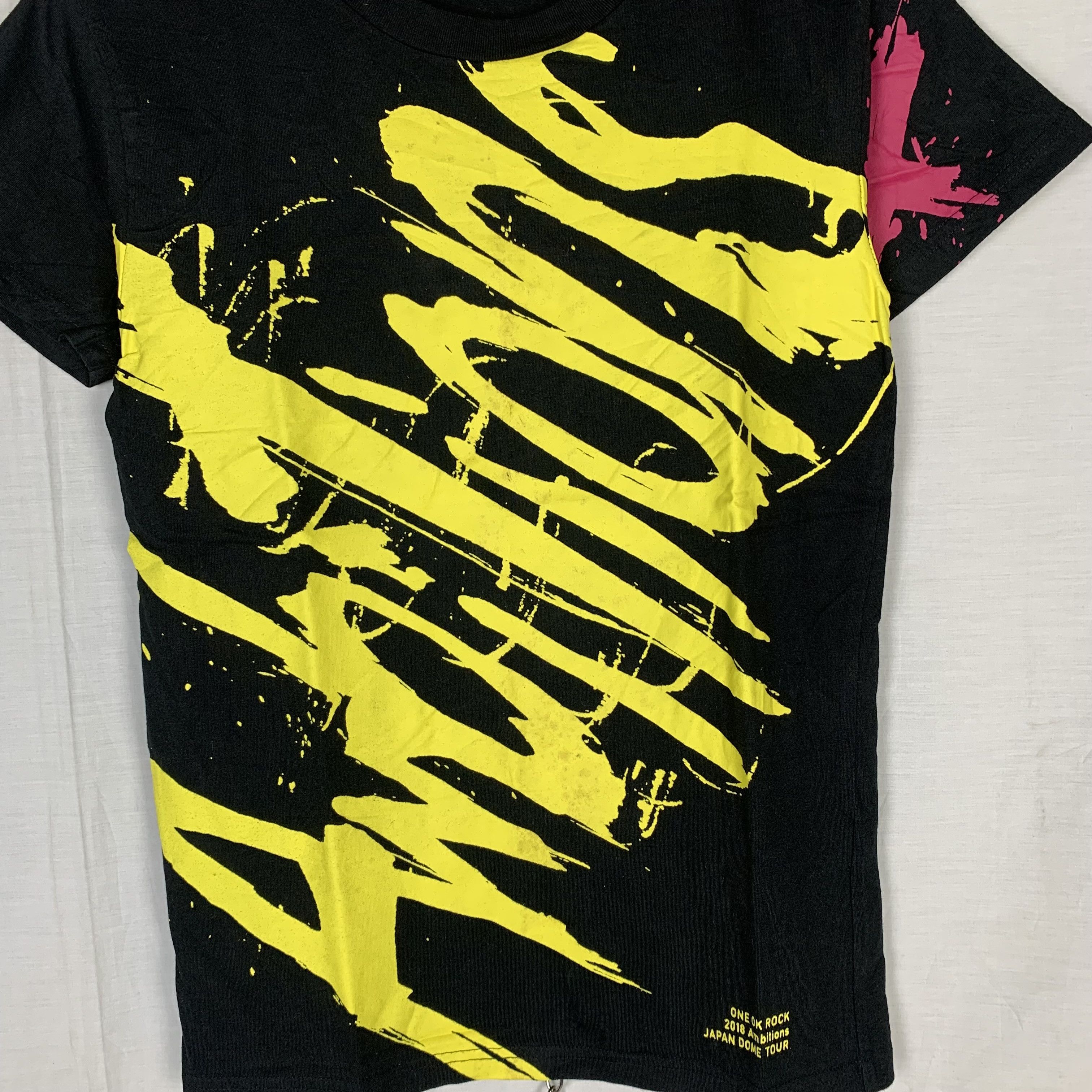 Band Tees ONE OK ROCK Ambitions Tour 2018 Tshirt Size US S / EU 44-46 / 1 - 3 Thumbnail