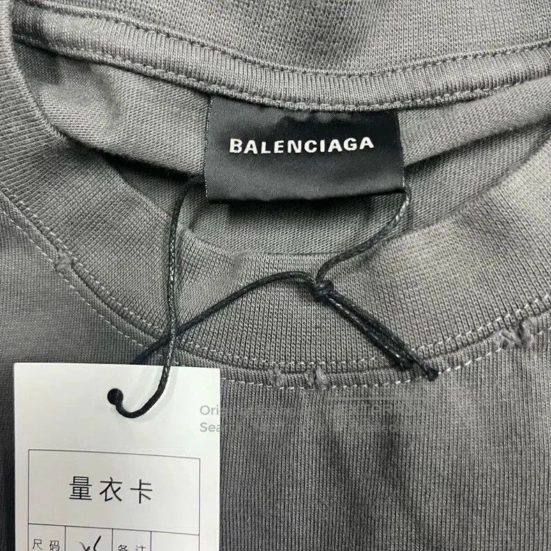 Balenciaga Balenciaga Gray Logo Print Short Sleeve T-shirt. Size US XS / EU 42 / 0 - 3 Thumbnail
