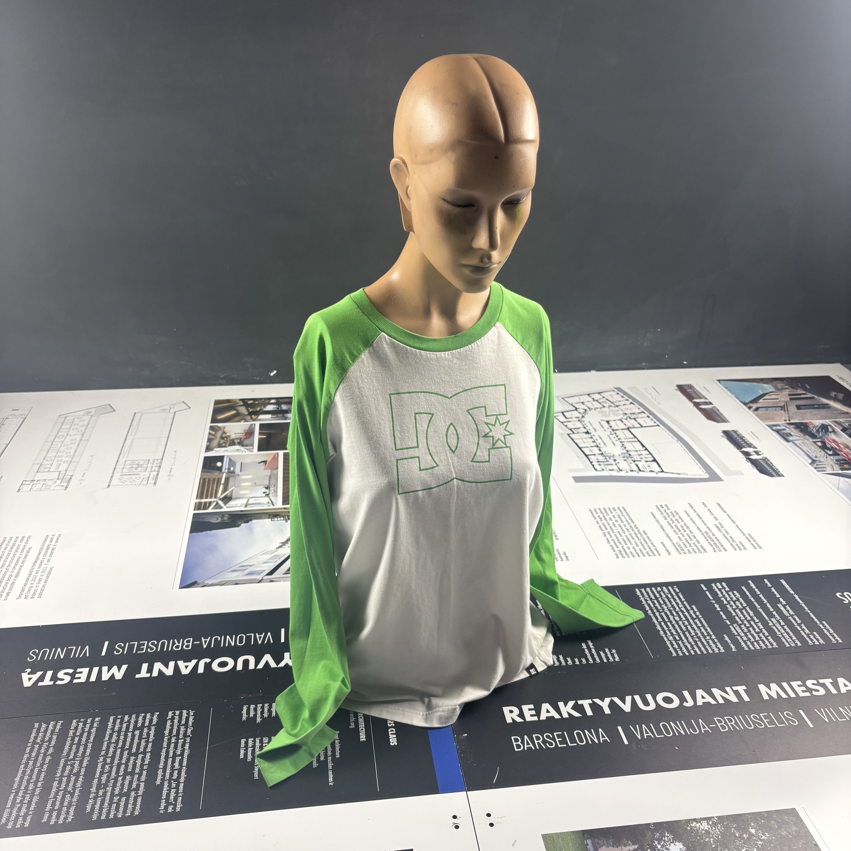DC DC Shirt Size US L / EU 52-54 / 3 - 2 Thumbnail