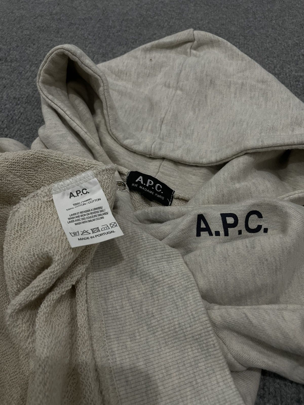 A.P.C. APC Cropped Pullover Hoodie Off White Small Logo Size US S / EU 44-46 / 1 - 4 Thumbnail