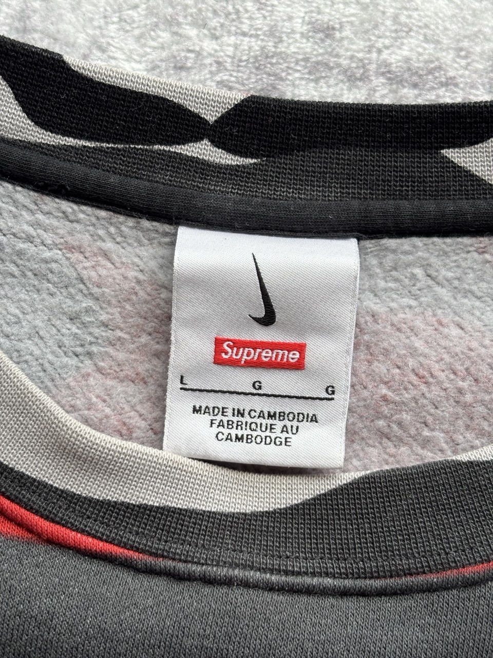 Nike × Supreme SUPREME NIKE ARC CREWNECK red camo Size US L / EU 52-54 / 3 - 6 Thumbnail