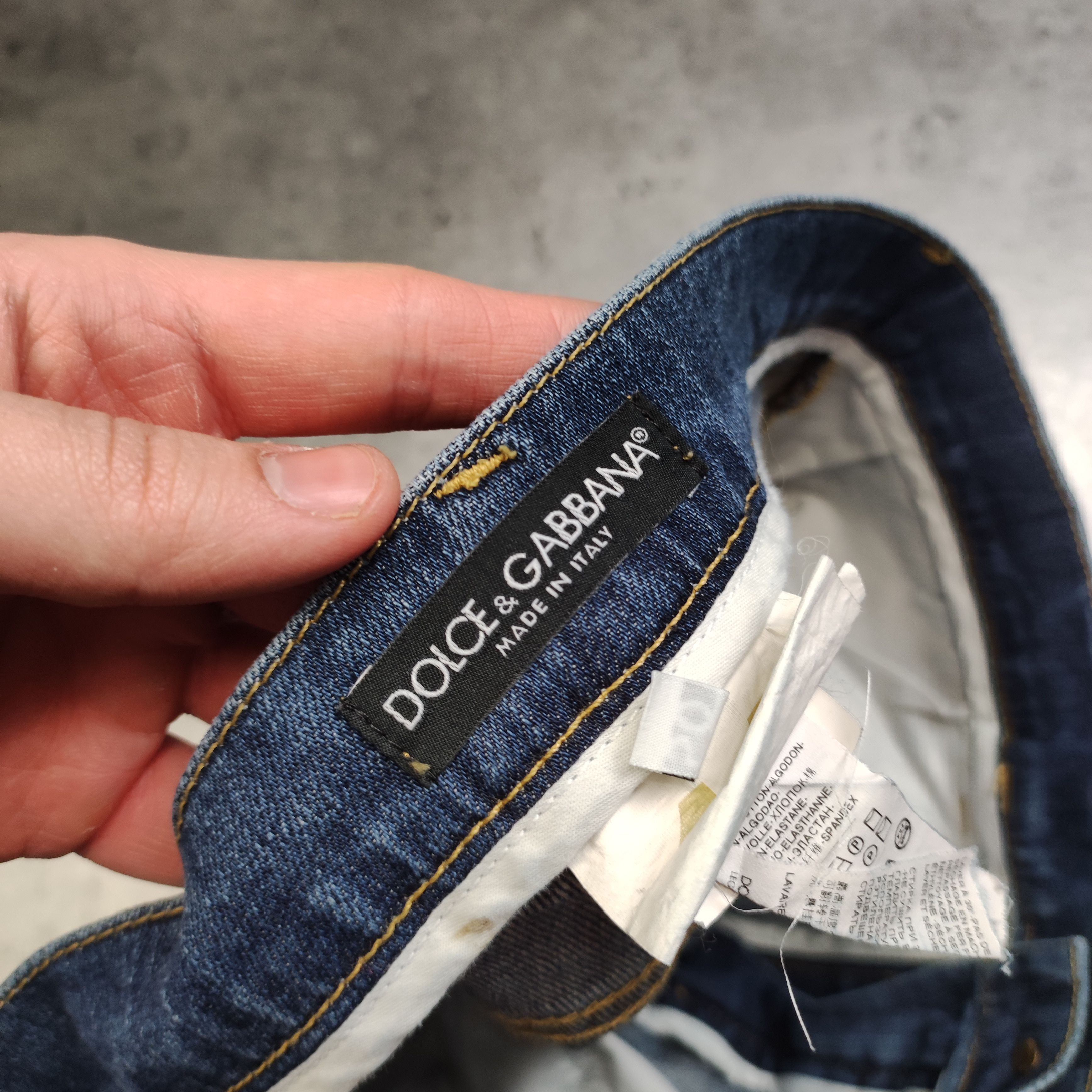 Dolce & Gabbana Dolce & Gabbana Classic Back Pocket Logo Denim Skinny Shorts Size US 34 / EU 50 - 7 Thumbnail