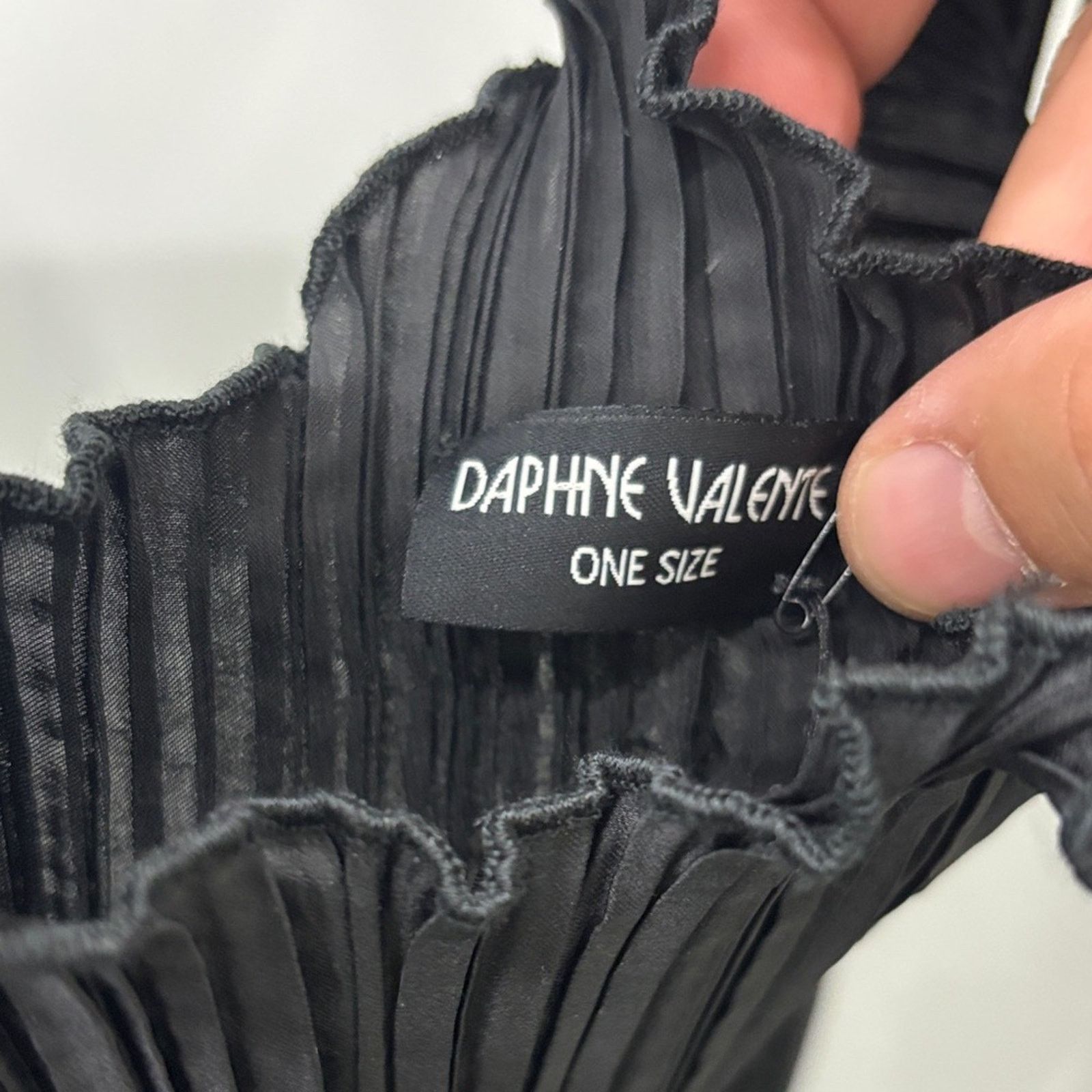 & Other Stories NWT Daphne Valente Elegant Black Ribbed Tank Top One Size Size ONE SIZE - 2 Thumbnail