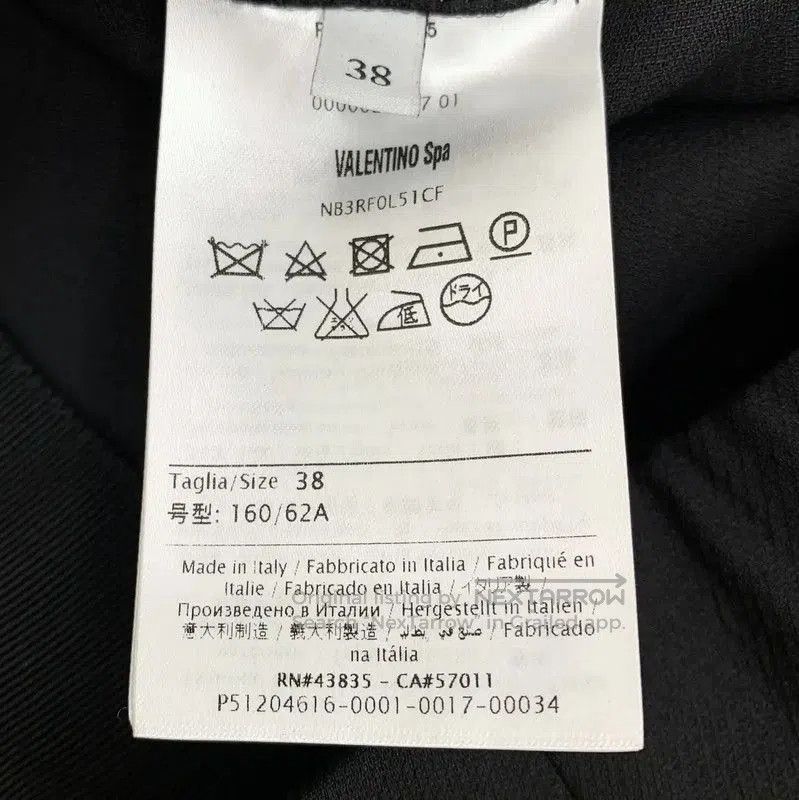 Other Valentino Black Women's Shorts with Scalloped Hem . Size 23" - 6 Thumbnail