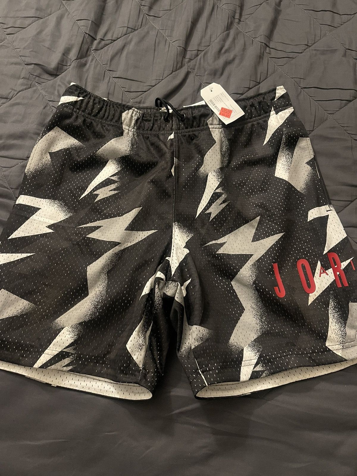 Jordan Brand NIKE JORDAN MESH SHORT SZ. MEDIUM Size US 32 / EU 48 - 2 Thumbnail