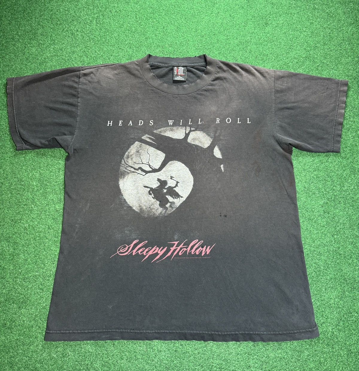 90s GIANT SLEEPY HORROW MOVIE TEE