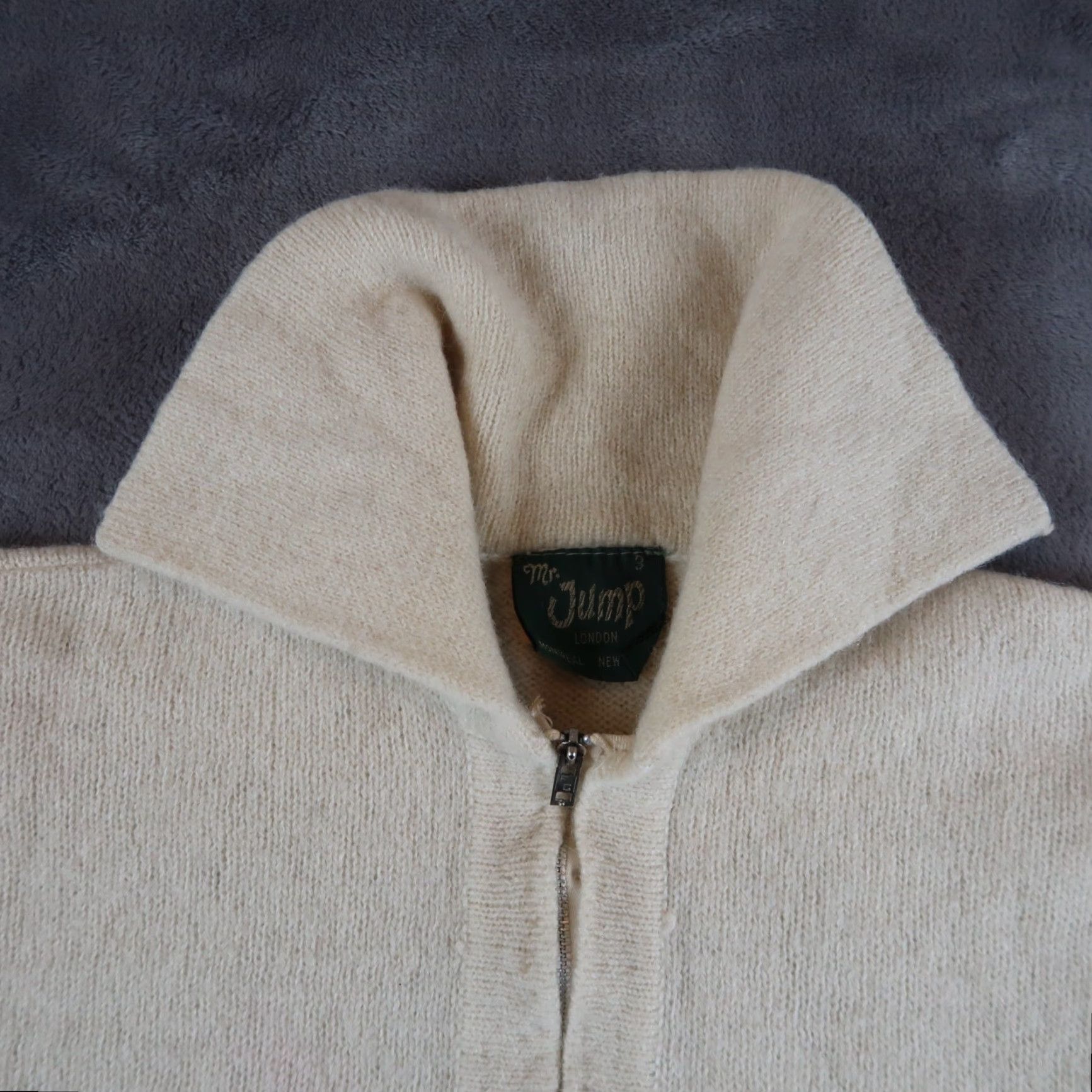 Vintage VINTAGE 1970s Mr Jump Sweater Pullover Size 3 Ivory Wool Blend Aztec Womens Size XS / US 0-2 / IT 36-38 - 6 Thumbnail