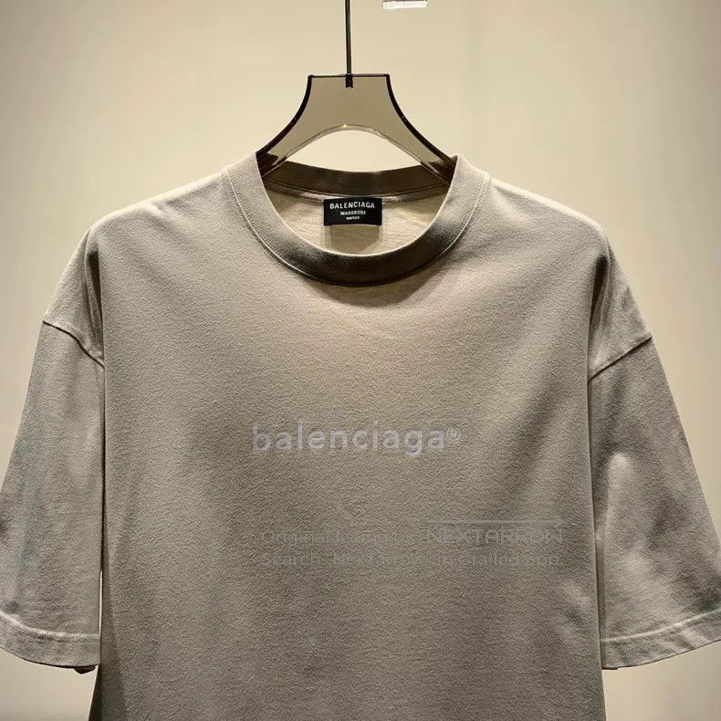 Balenciaga Balenciaga Logo Letter Printed Round Short Sleeve T-Shirt Size US L / EU 52-54 / 3 - 3 Thumbnail