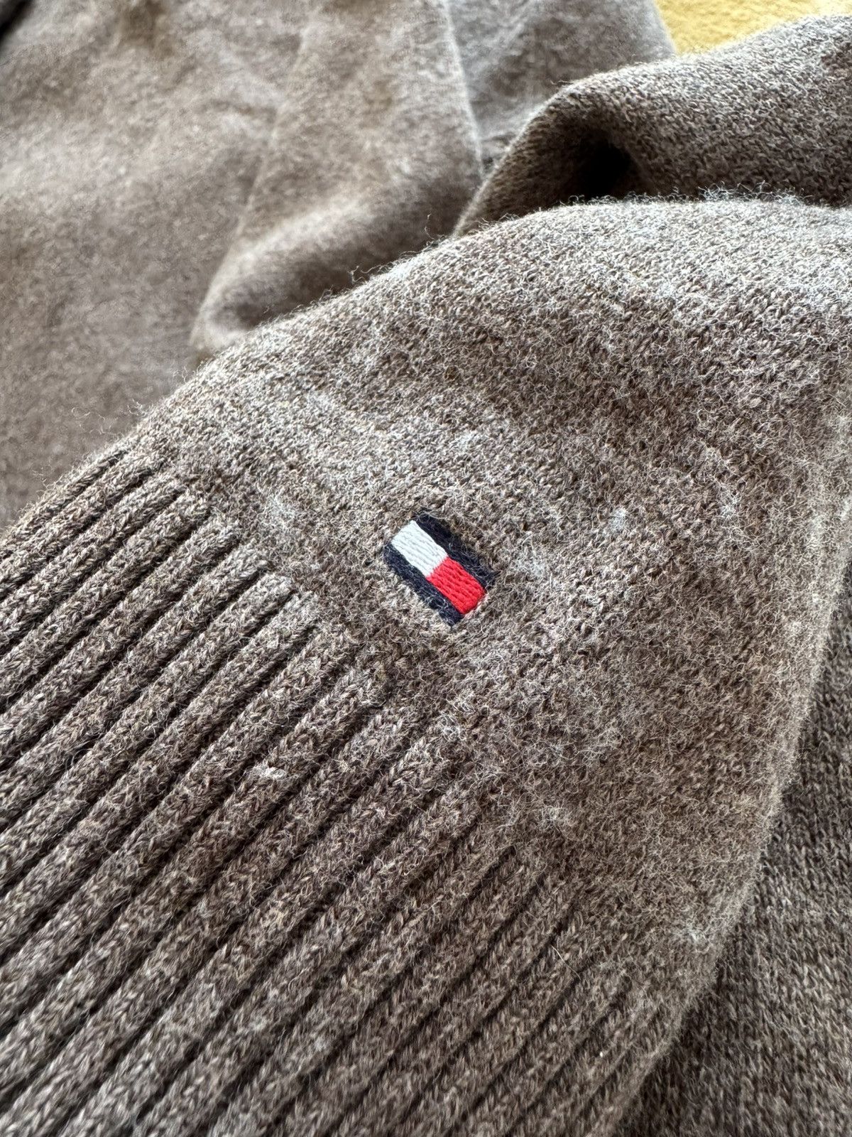 Tommy Hilfiger RARE TOMMY HILFIGER VINTAGE WOOL TURTLENECK SWEATER Size US L / EU 52-54 / 3 - 4 Thumbnail
