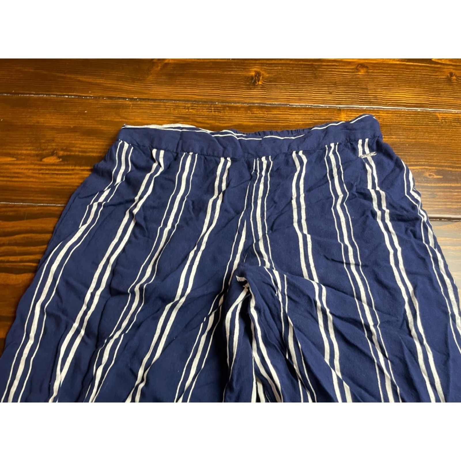 Vintage Coupe Collections Pants Women's Medium Blue White Striped Semi Sheer Capri Casual Travel Modern Size 32" / US 10 / IT 46 - 3 Thumbnail