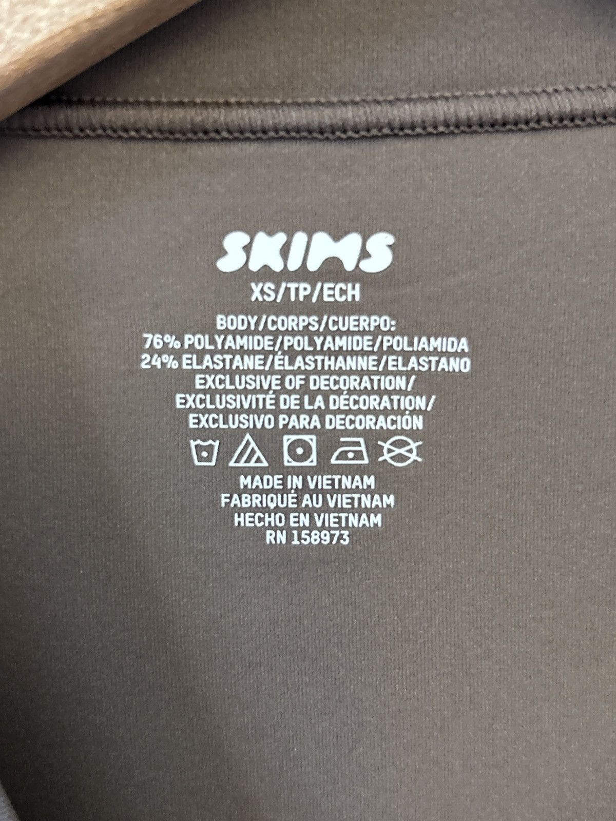 SKIMS Skims Fits Everybody Long Sleeve T-shirt Amethyst XS NWT Size XS / US 0-2 / IT 36-38 - 6 Thumbnail