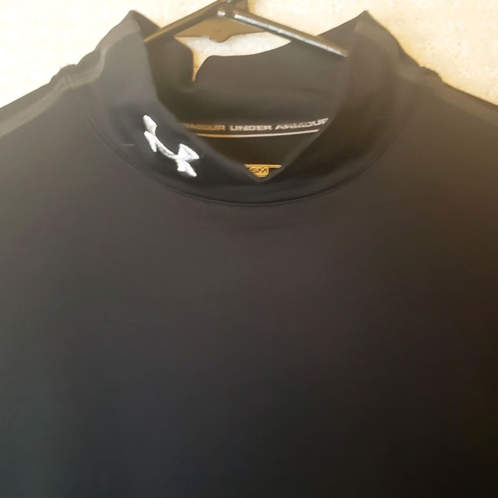 Under Armour Under Armour Cold Gear Long Sleeve Mock Neck Shirt Mens S Black Athletic Thermal Pullover Lightweight Nylon Blend Size US S / EU 44-46 / 1 - 5 Thumbnail