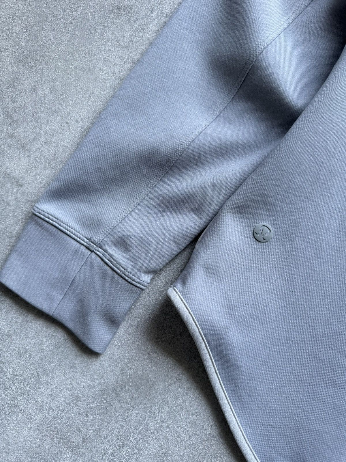 Other Lululemon Mens Shirt Long Sleeve Stretch Size Medium Size US M / EU 48-50 / 2 - 8 Thumbnail
