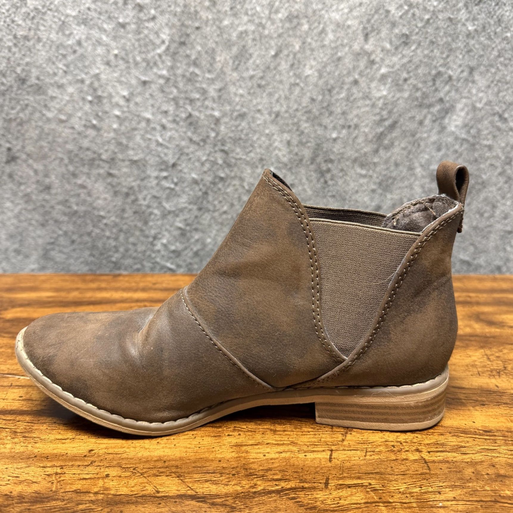 Vintage Rocket Dog Boots Womens Chelsea Ankle Booties Brown 7.5 US 7.5 UK 5 EU 38 Low Heel Elastic Gore Casual 1-2 in Womens Shoes Size US 5 / IT 35 - 3 Thumbnail