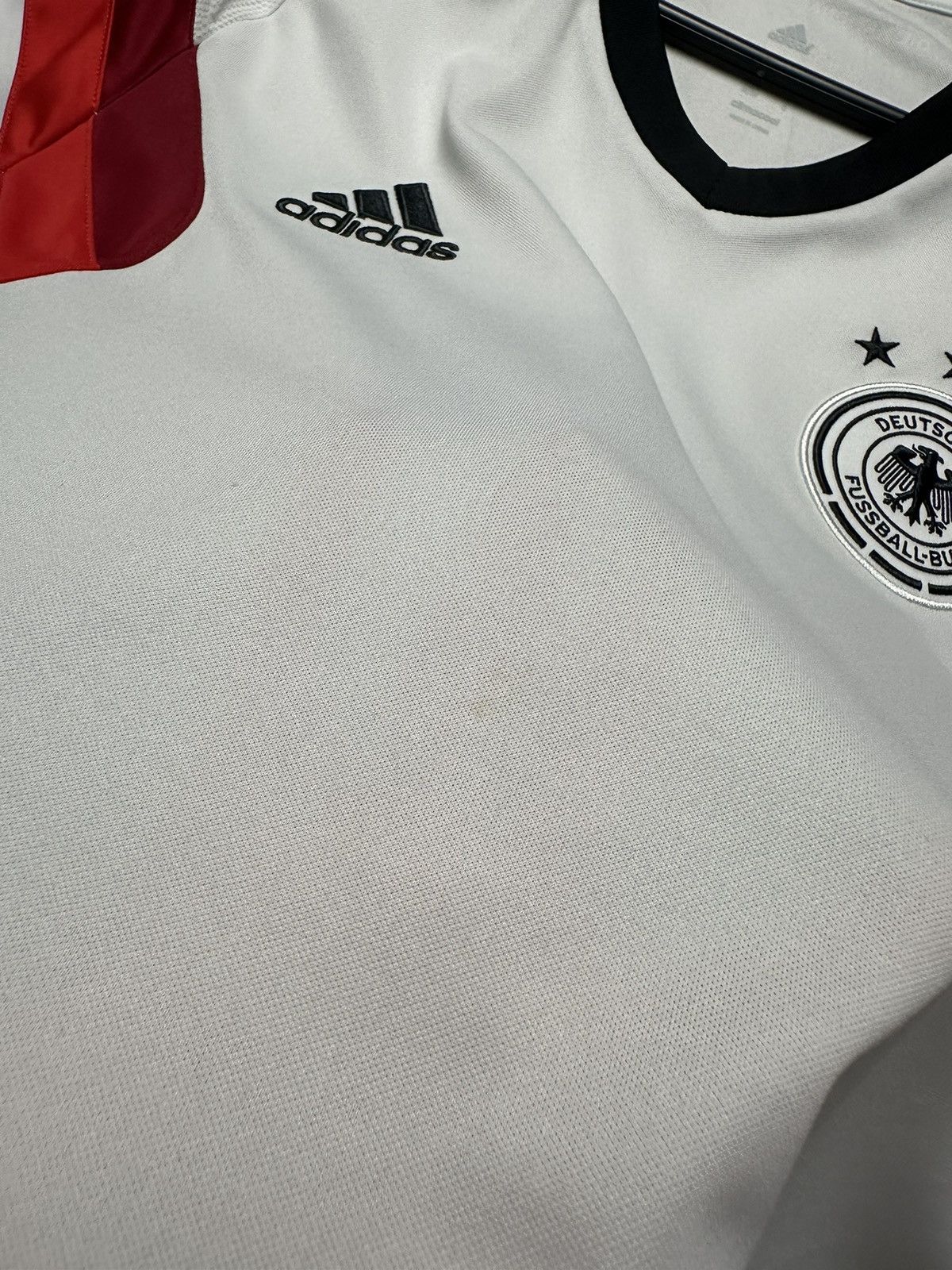 Vintage Vintage Deutschland adidas soccer jersey size M white Size US M / EU 48-50 / 2 - 4 Thumbnail
