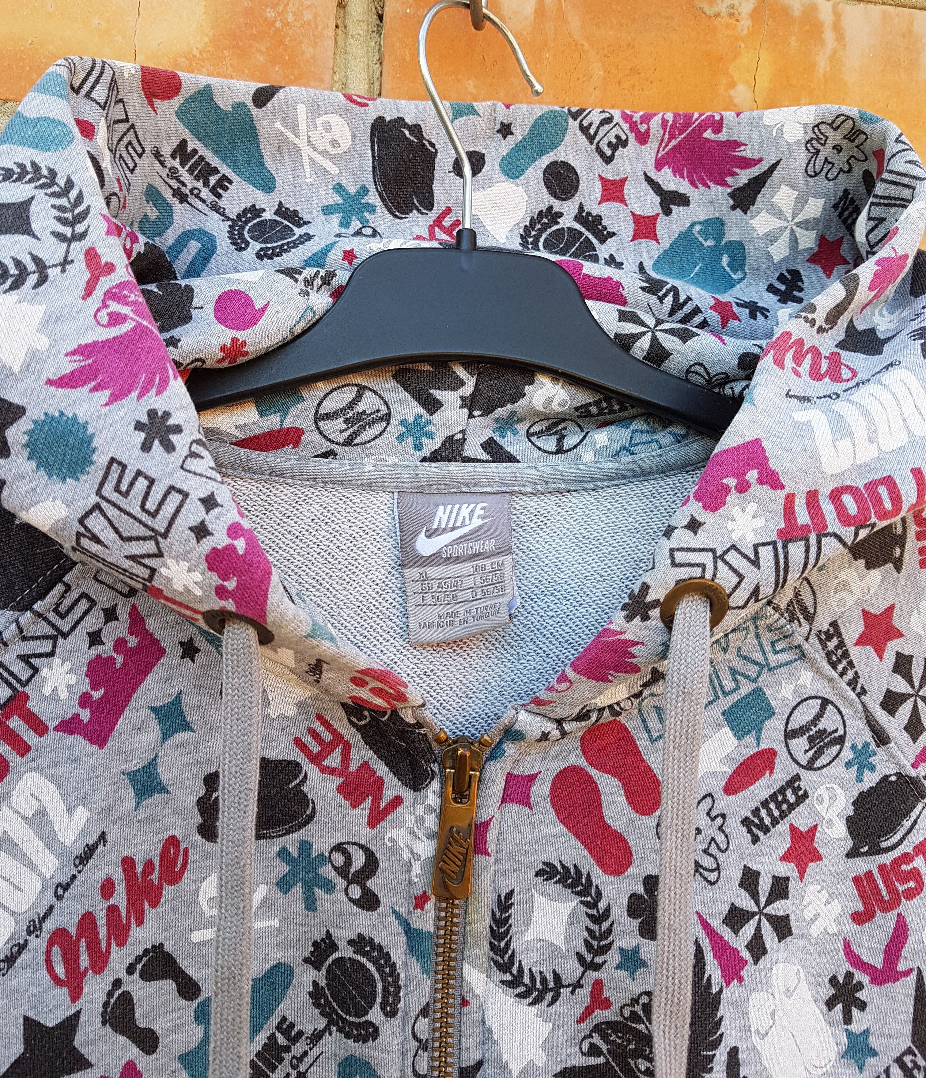 Nike Vintage Nike y2k Full Zip Graphic Printed Hoodie sz XL Size US XL / EU 56 / 4 - 3 Thumbnail