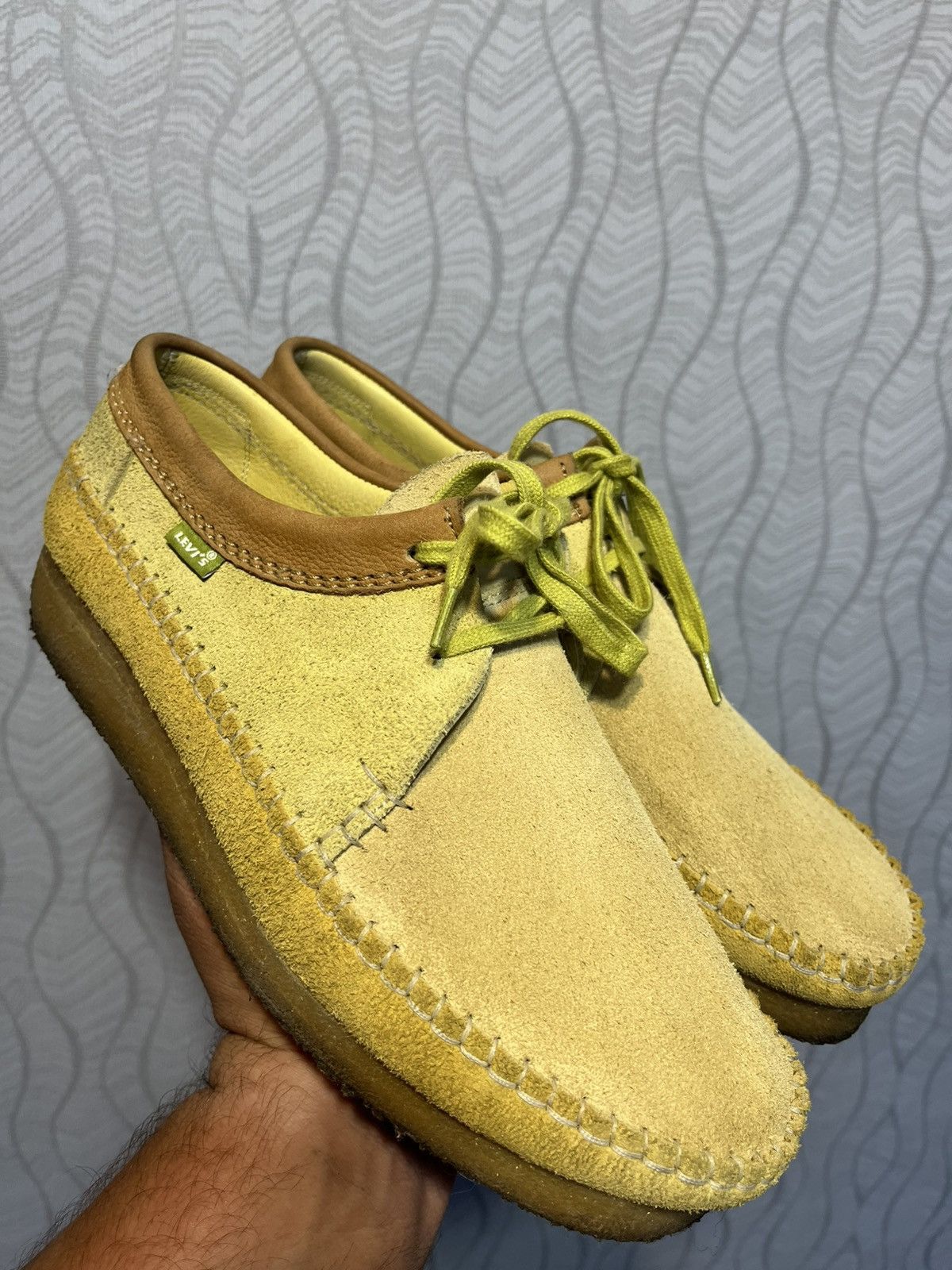 Clarks Clarks Originals x Levi’s Men’s Suede Lemon Yellow Shoes Size US 8 / EU 41 - 7 Thumbnail