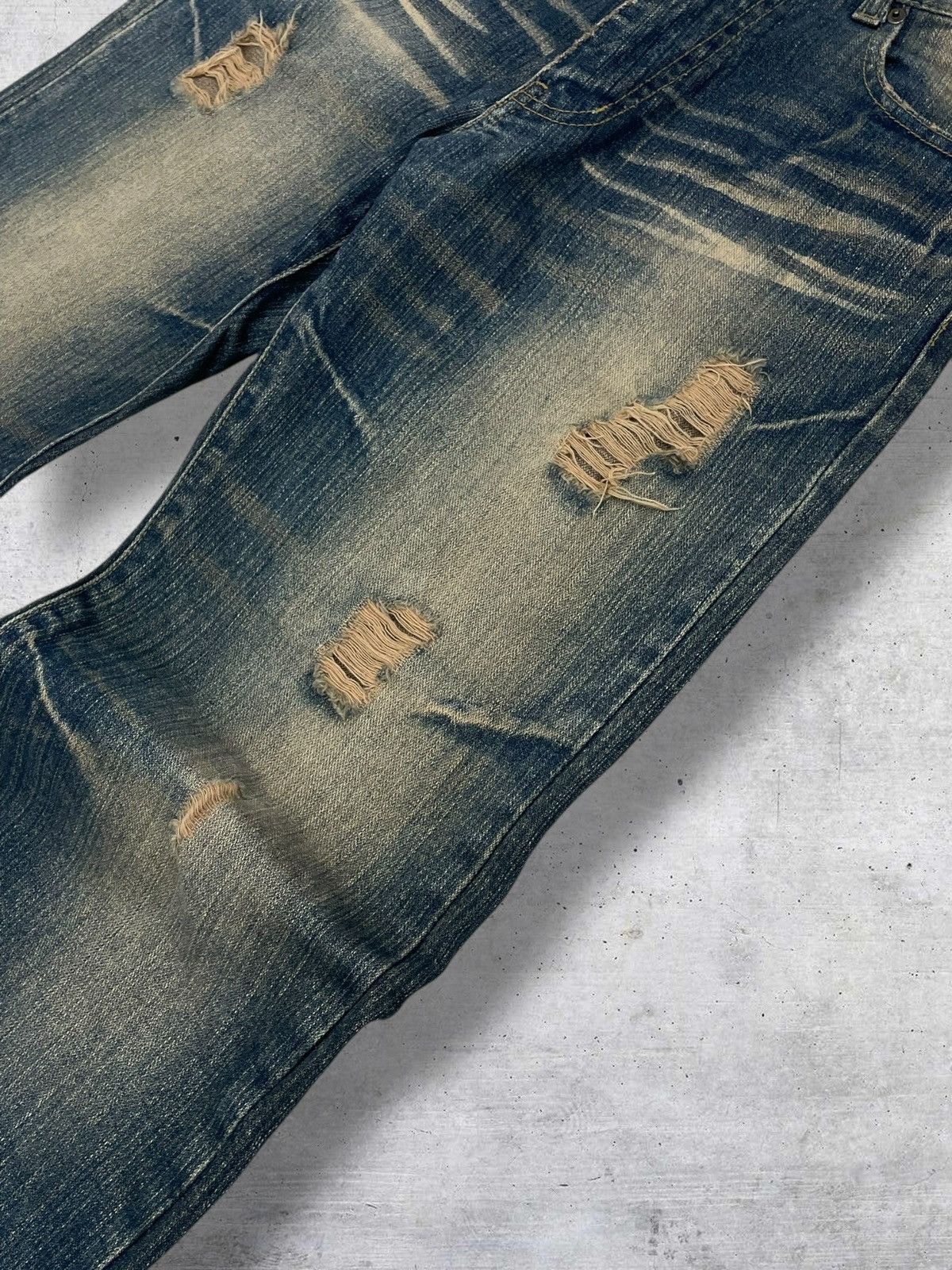 Japanese Brand VINTAGE JAPAN DESIGNER NYLAUS MUDWASH RIPPED DISTRESS DENIM Size US 32 / EU 48 - 6 Thumbnail