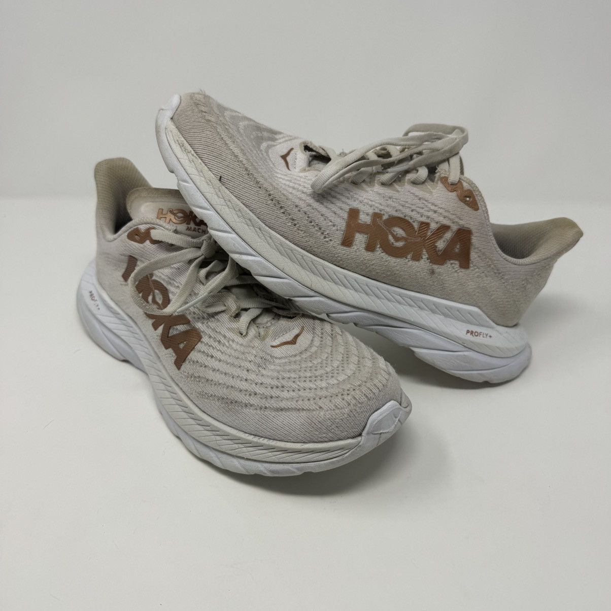 Hoka x Hoka One One Mach 5 WomenS 8B White Beige Running Shoes, Women's