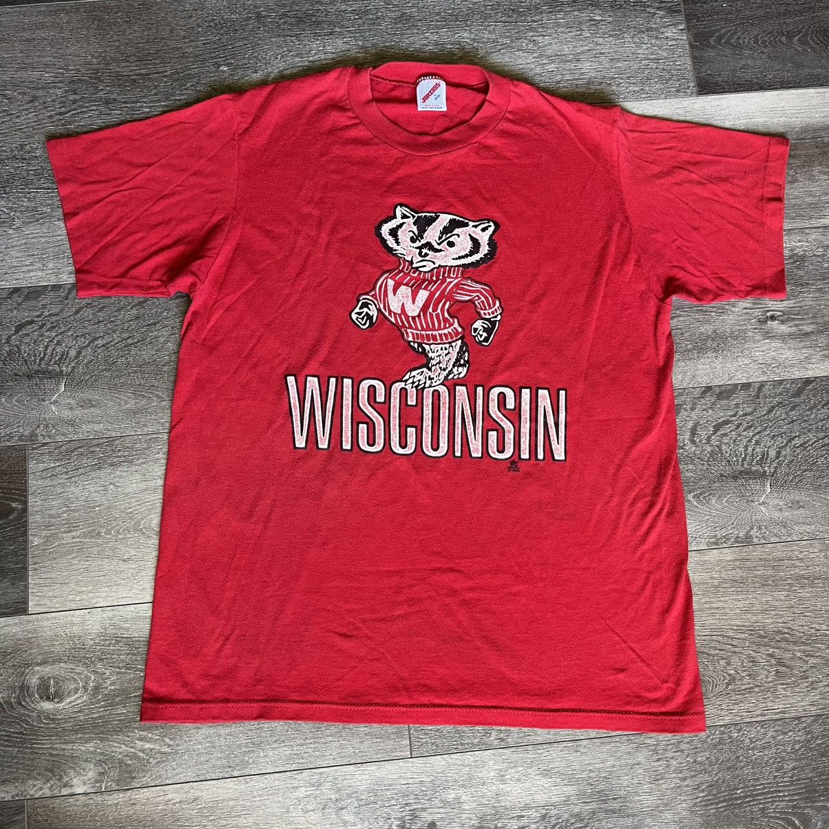 Vintage Vintage 1990s Wisconsin Badgers College Graphic Logo T Shirt Size US L / EU 52-54 / 3 - 1 Thumbnail