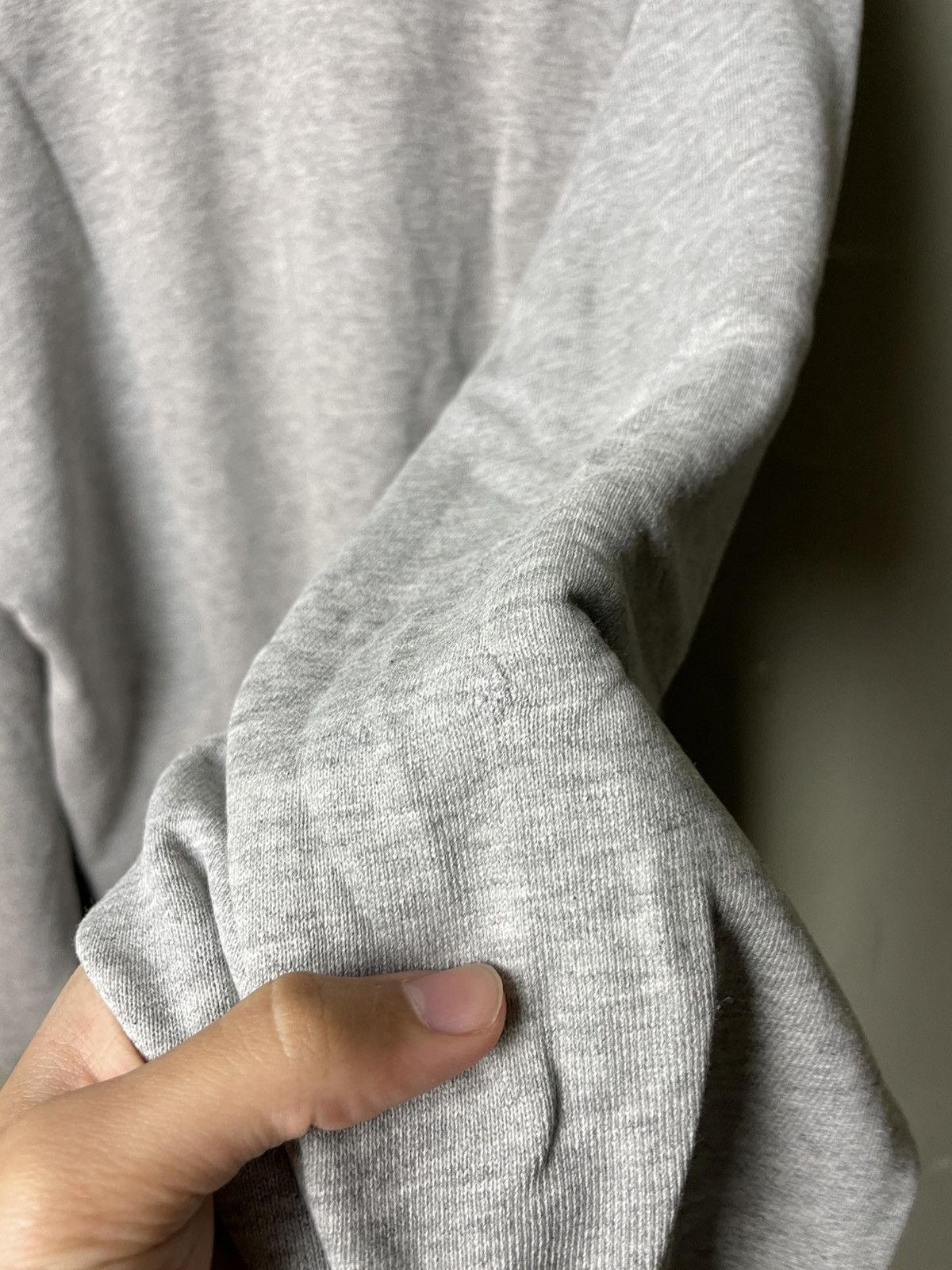 Nike Vintage Nike Mini Swoosh Long Sleeve Embroidered Logo Size US L / EU 52-54 / 3 - 7 Thumbnail