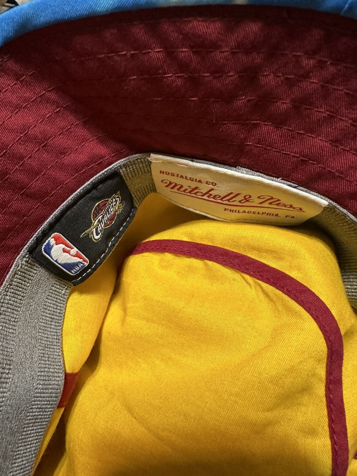 Mitchell & Ness × Vintage Vintage Cleveland Cavaliers “water camo” hat 00s Size ONE SIZE - 9 Thumbnail