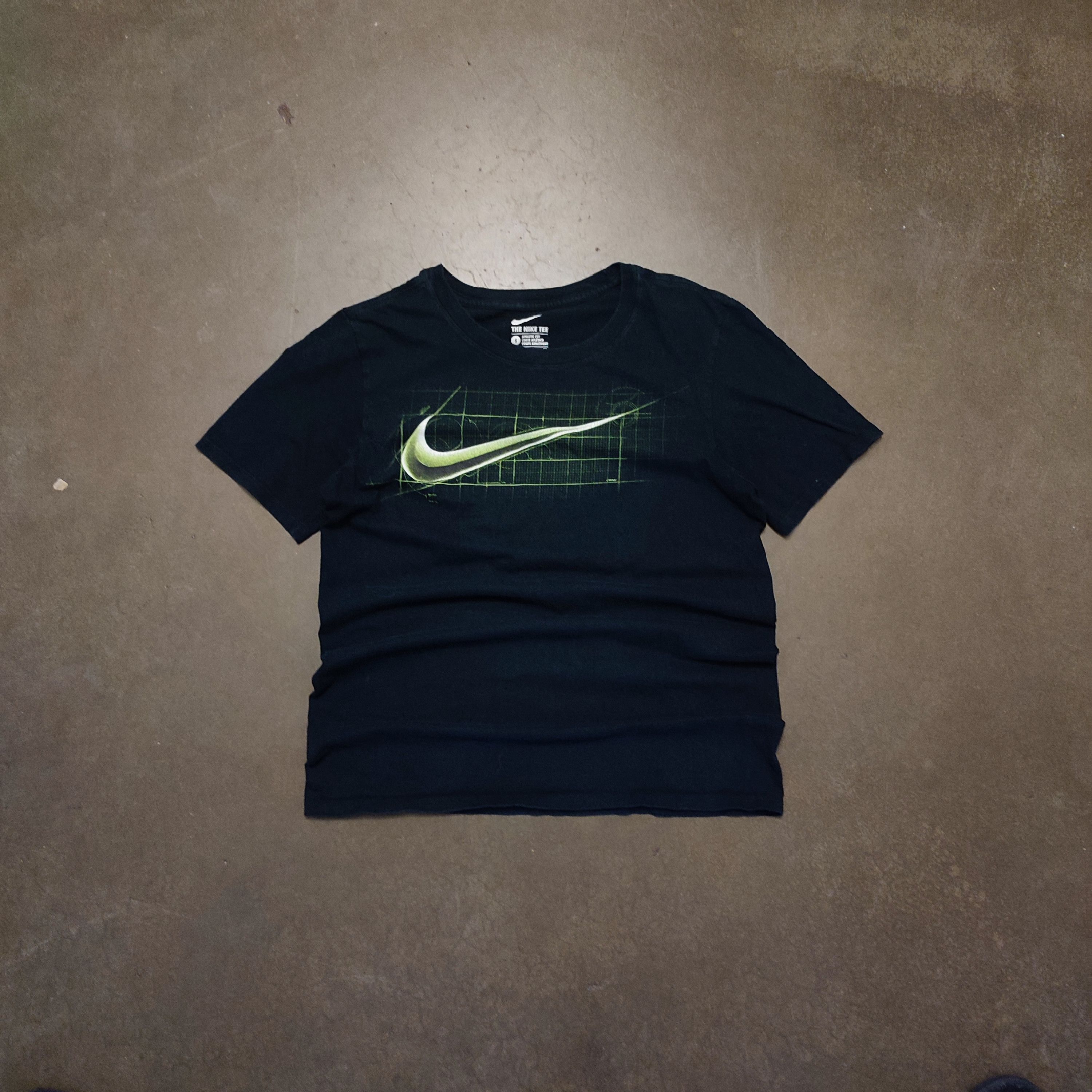 Nike RARE Y2K Vintage Nike “Matrix” Logo Print T-Shirt Size US M / EU 48-50 / 2 - 1 Thumbnail