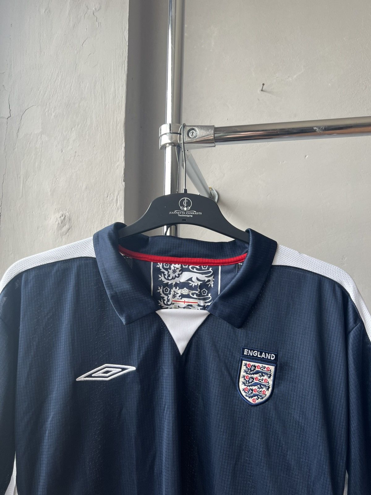 Umbro 2004/06 England Team training soccer football jersey shirt Size US XL / EU 56 / 4 - 3 Thumbnail
