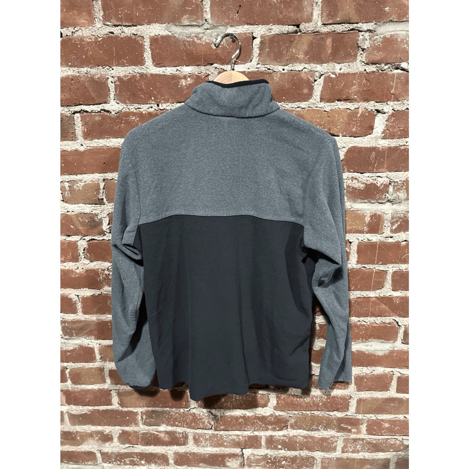 Vintage Columbia Mens Gray 1/4 Button up Fleece Pullover Sweatshirt Mock Neck Size S Size US S / EU 44-46 / 1 - 2 Thumbnail