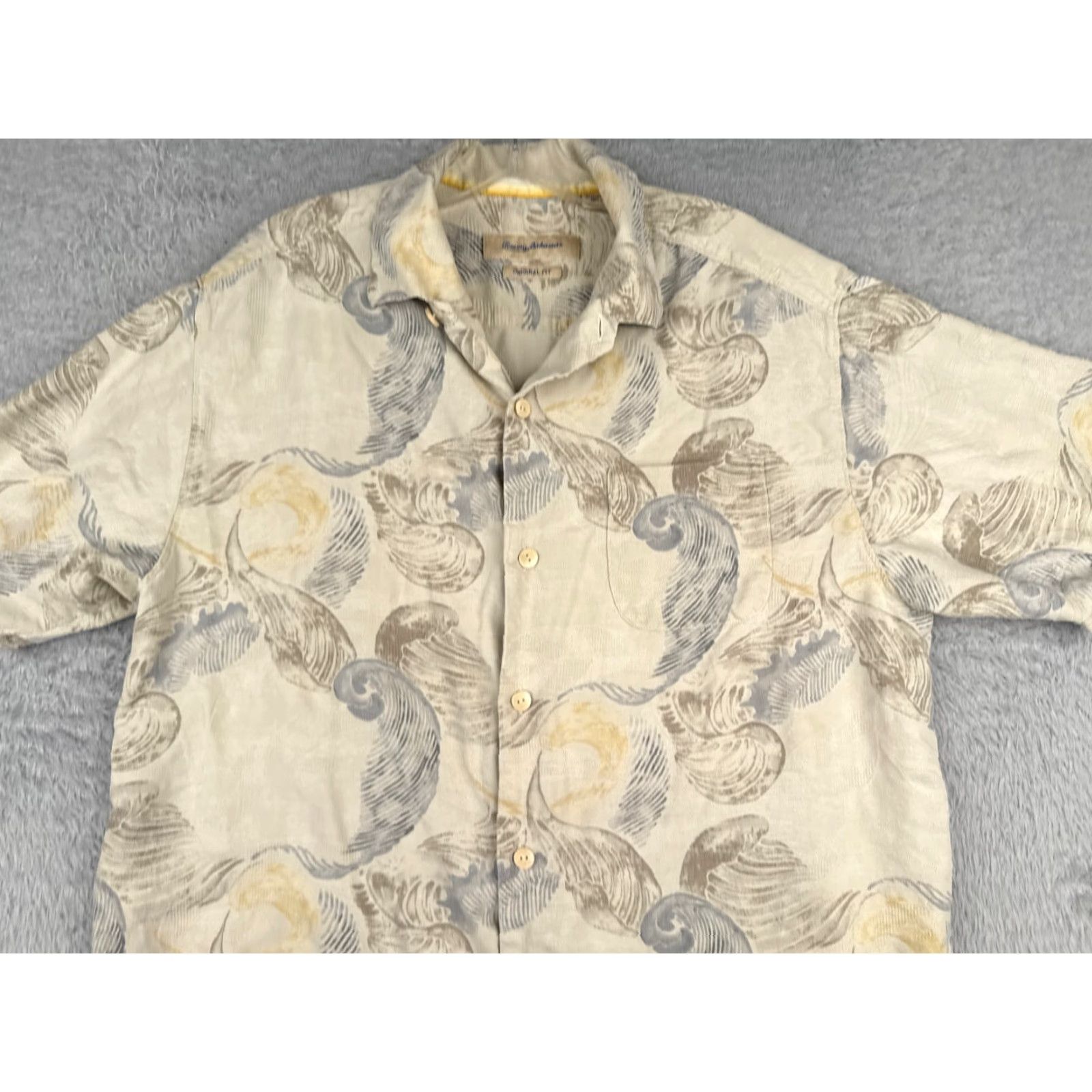 Tommy Bahama Tommy Bahama Shirt Men Large Ivory Waves 100% Silk Button Up Hawaiian Pocket Shirt (L) Ivory Silk Beach Designer Hawaiian Mens Size US L / EU 52-54 / 3 - 4 Thumbnail