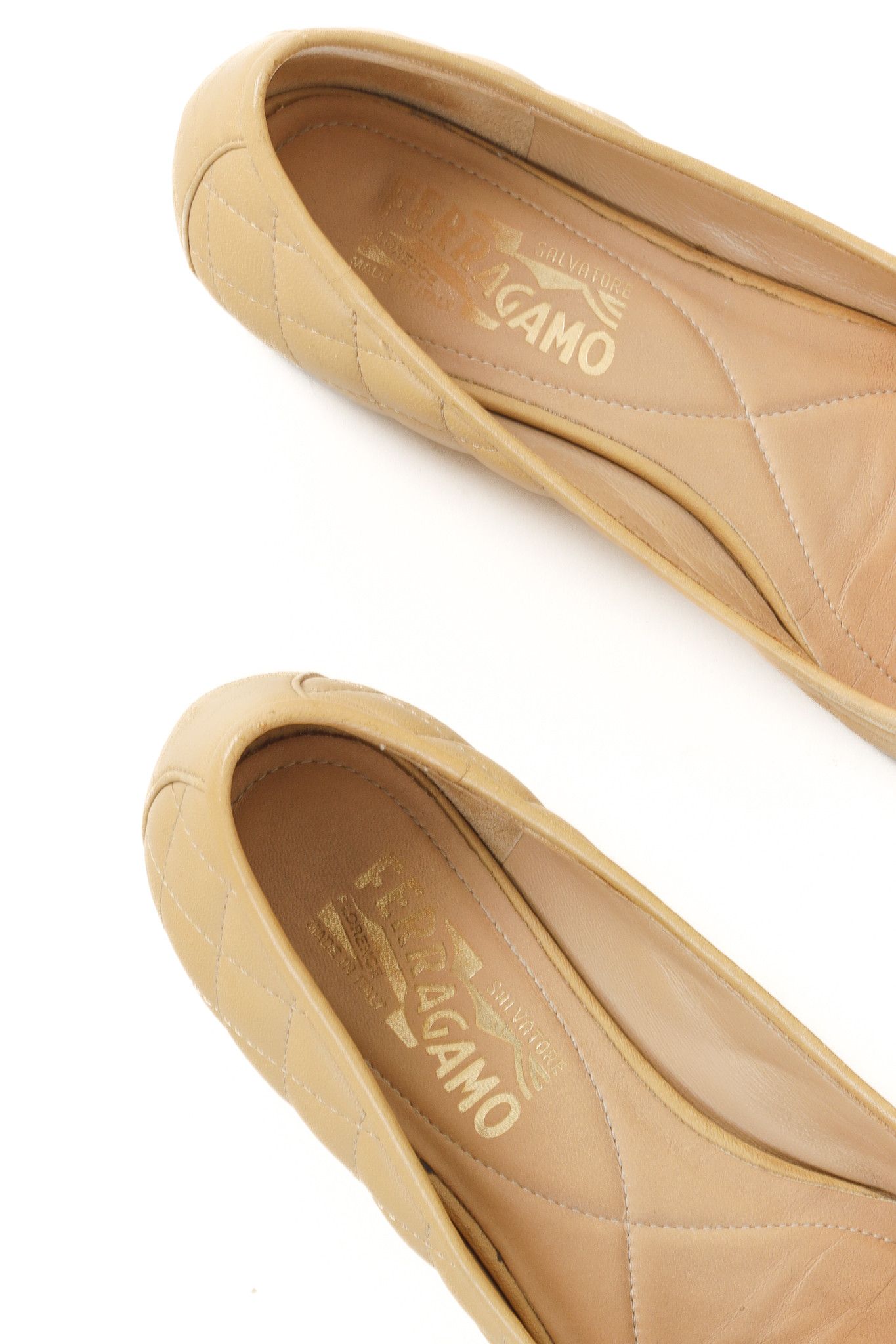 Salvatore Ferragamo Salvatore Ferragamo Varina Q Quilted Leather Bow Flat Size US 7 / IT 37 - 9 Thumbnail