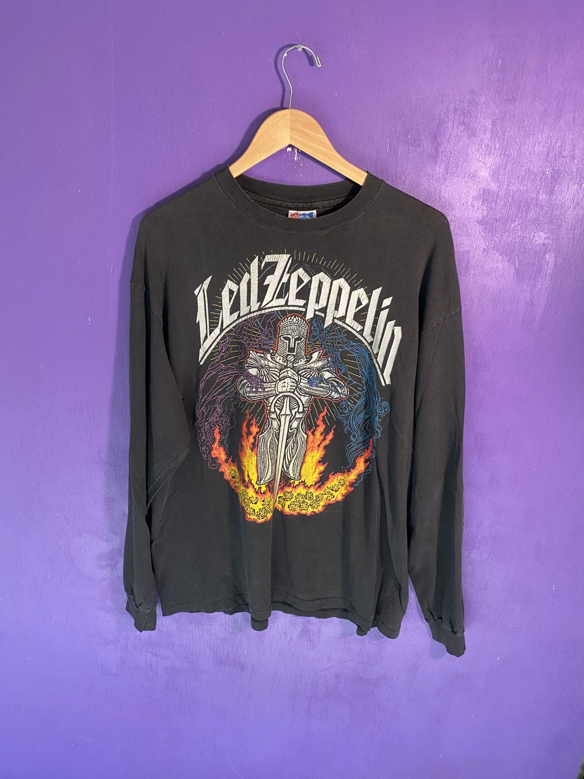 Band Tees Vintage 90s Led Zeppelin knight long-sleeve tour tee Size US XL / EU 56 / 4 - 1 Thumbnail