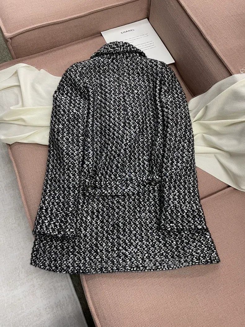 Chanel Chanel Black and white sequin tweed lapel jacket Size XS / US 0-2 / IT 36-38 - 3 Thumbnail