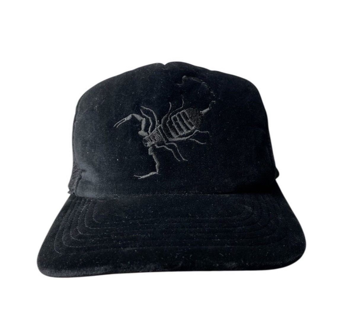 Hysteric Glamour Vintage Hysteric Glamour 2000s Scorpion Trucker Cap Size ONE SIZE - 1 Thumbnail