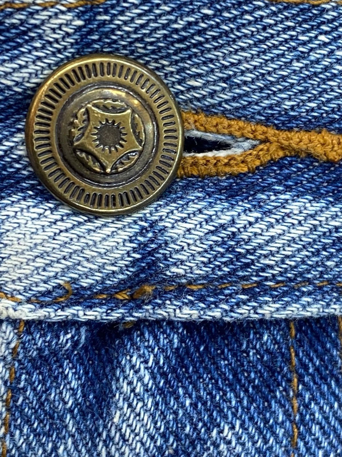 Japanese Brand Japanese Brand Faded Wash Whiskered Style Straight Leg Jeans Size US 30 / EU 46 - 10 Thumbnail