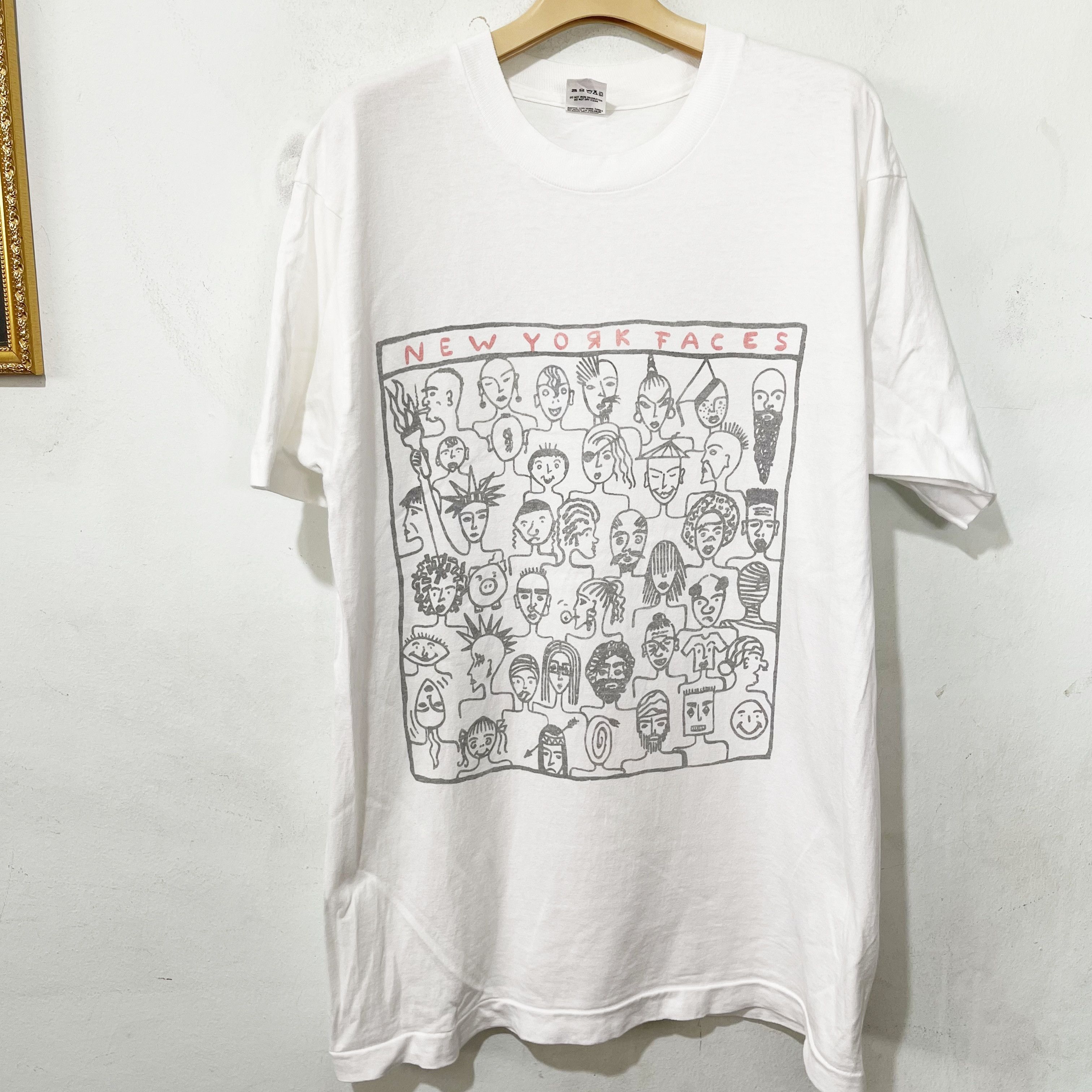 Vintage Vintage 90s “New York Faces” T-Shirt Size US M / EU 48-50 / 2 - 1 Thumbnail