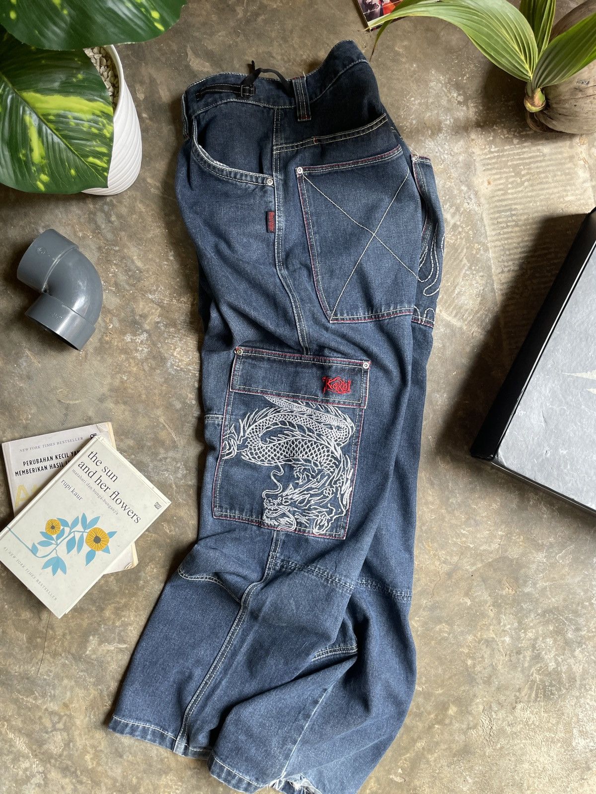 Vintage Crazy Brass Hither Embroyed Flame Dragon Baggy Jeans