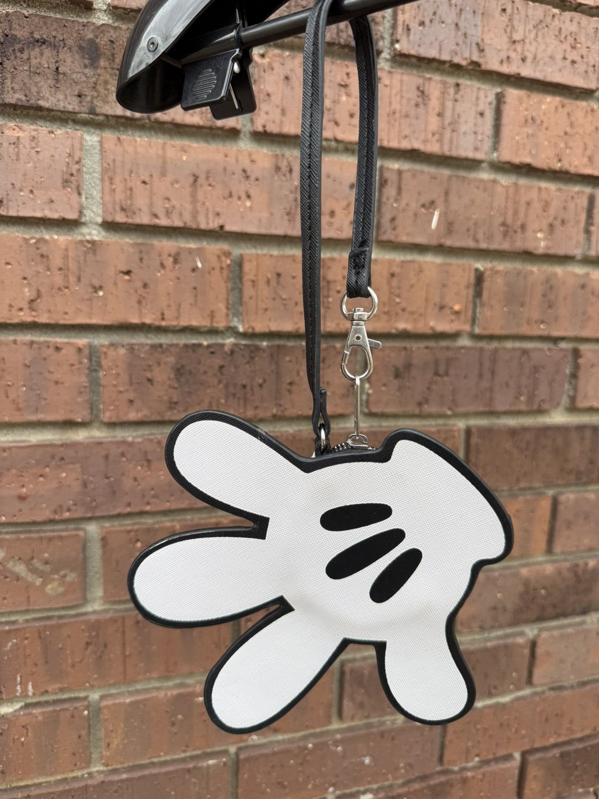Disney Walt Disney Parks Mickey Mouse Hand Wristlet Coin Purse Size ONE SIZE - 1 Thumbnail