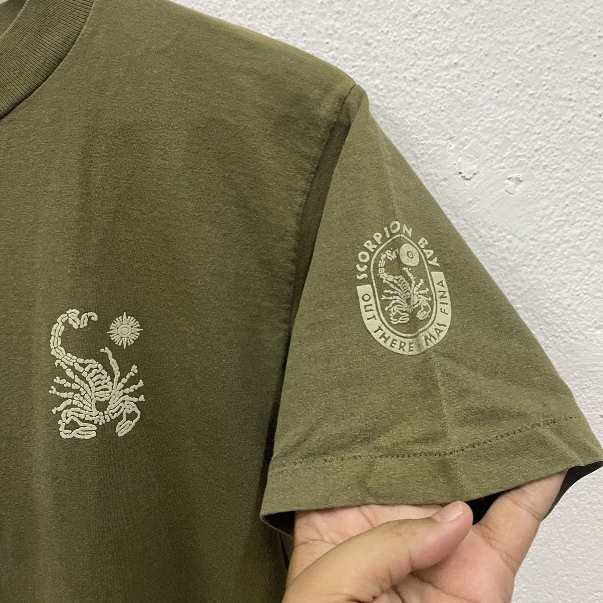 Vintage 🔥🔥Vintage 90s Scorpion Bay Big Logo Skate Surf Tee Size US S / EU 44-46 / 1 - 7 Thumbnail