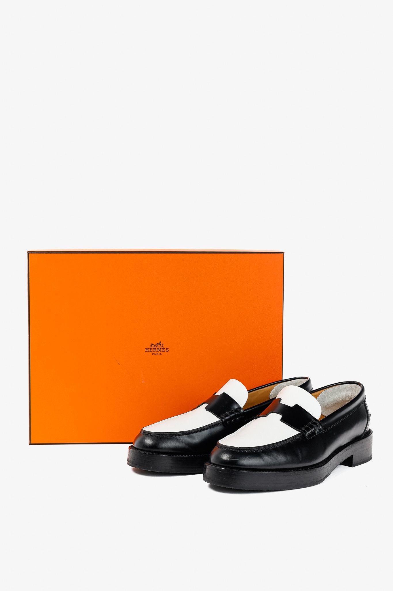 Hermes Hermes Hour Noir & Blanc Glazed Calfskin "H" Loafers Size US 7 / IT 37 - 12 Thumbnail