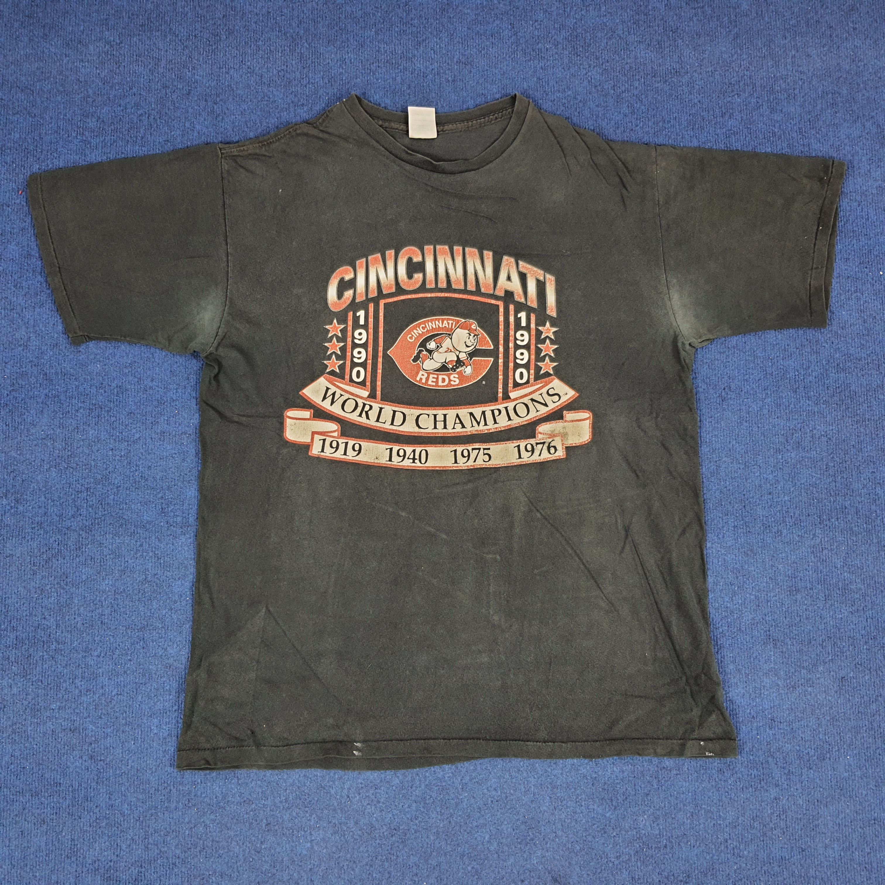 Vintage Vintage Cincinnati Reds American 90s Baseball Team T-shirt Size US XL / EU 56 / 4 - 1 Thumbnail